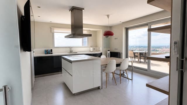 3 sypialnia Apartament do wynajęcia w Miasto Madryt z garażem - 8 000 € (Ref: 10052088)