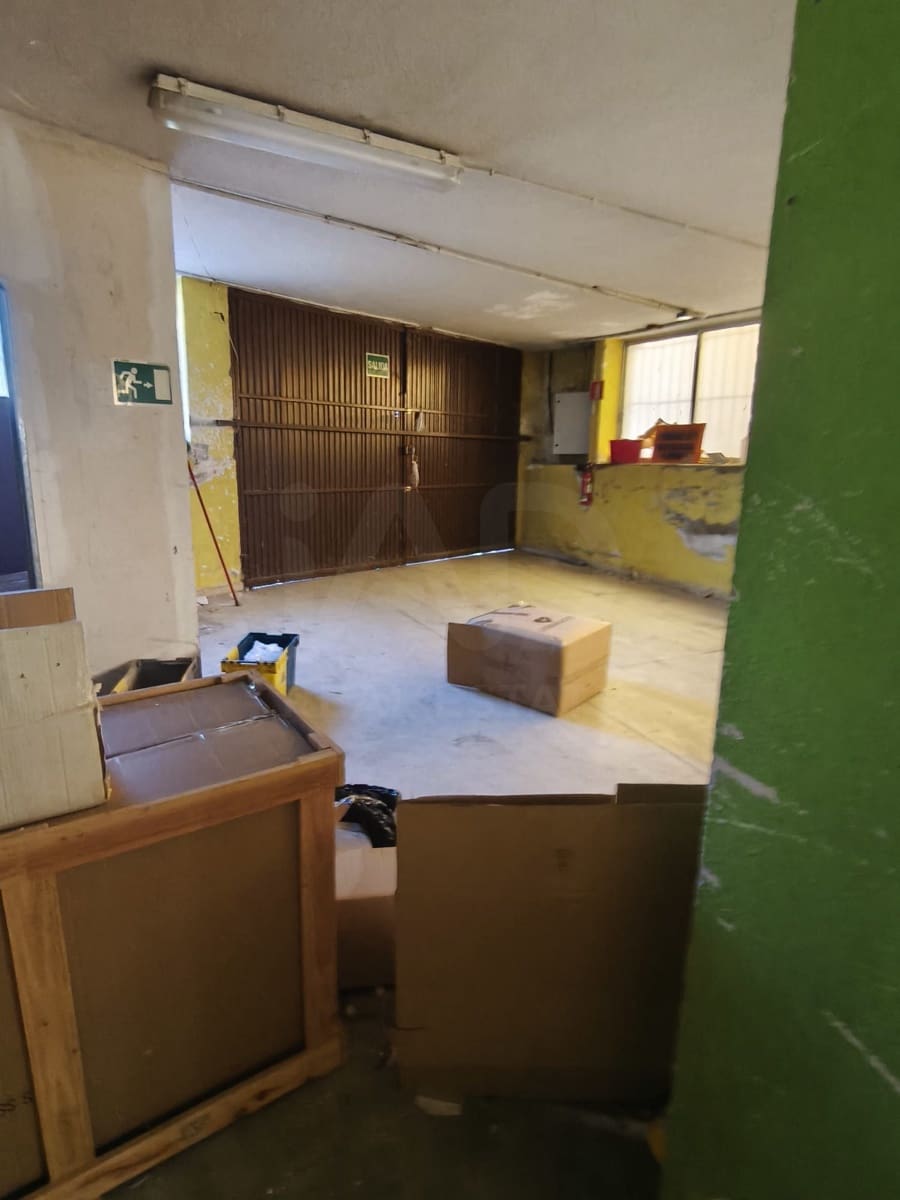 Local Comercial en San Andrés del Rabanedo en venta - 365.000 € (Ref: 10052093)