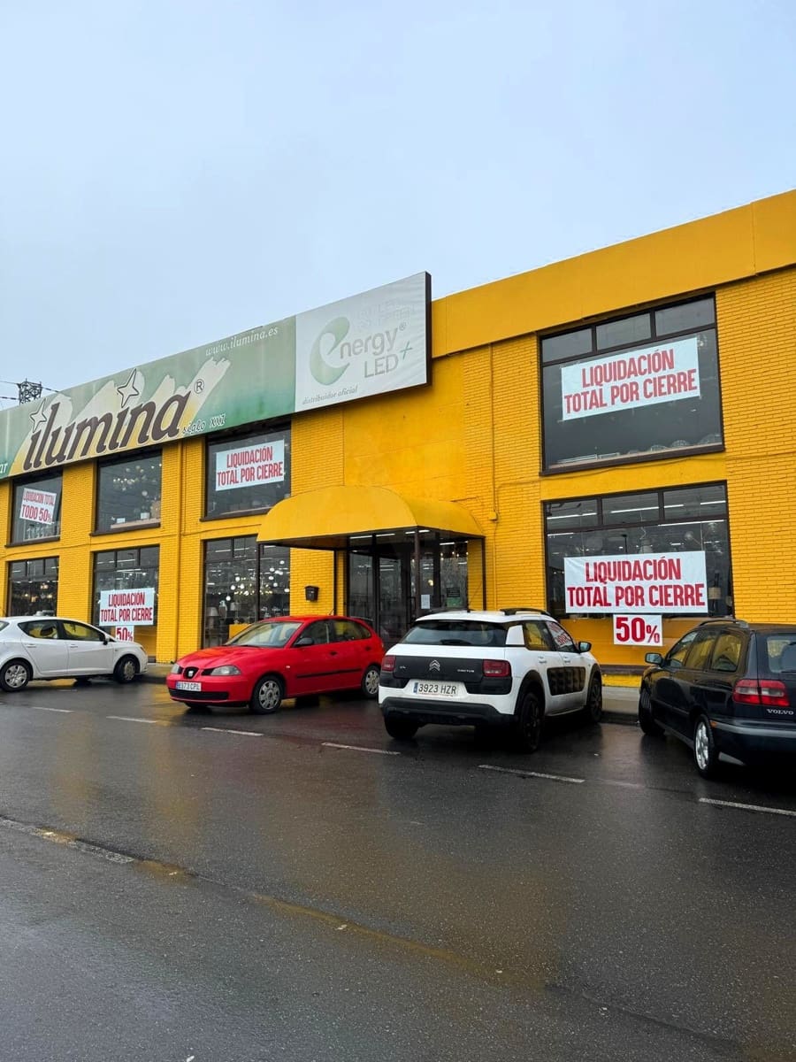 Local Comercial en San Andrés del Rabanedo en venta - 365.000 € (Ref: 10052093)