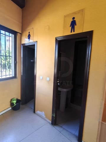 Local Comercial en San Andrés del Rabanedo en venta - 365.000 € (Ref: 10052093)