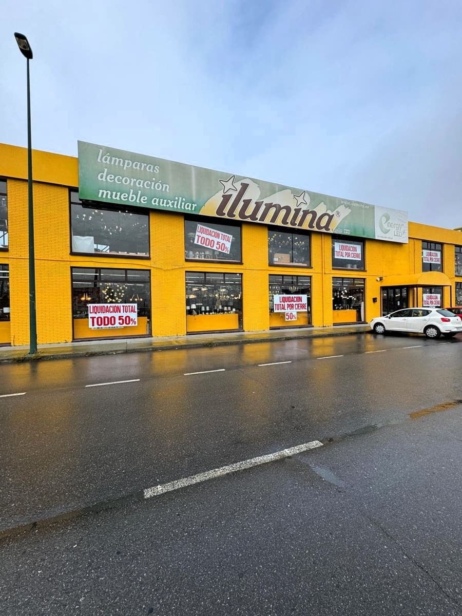 Local Comercial en San Andrés del Rabanedo en venta - 365.000 € (Ref: 10052093)