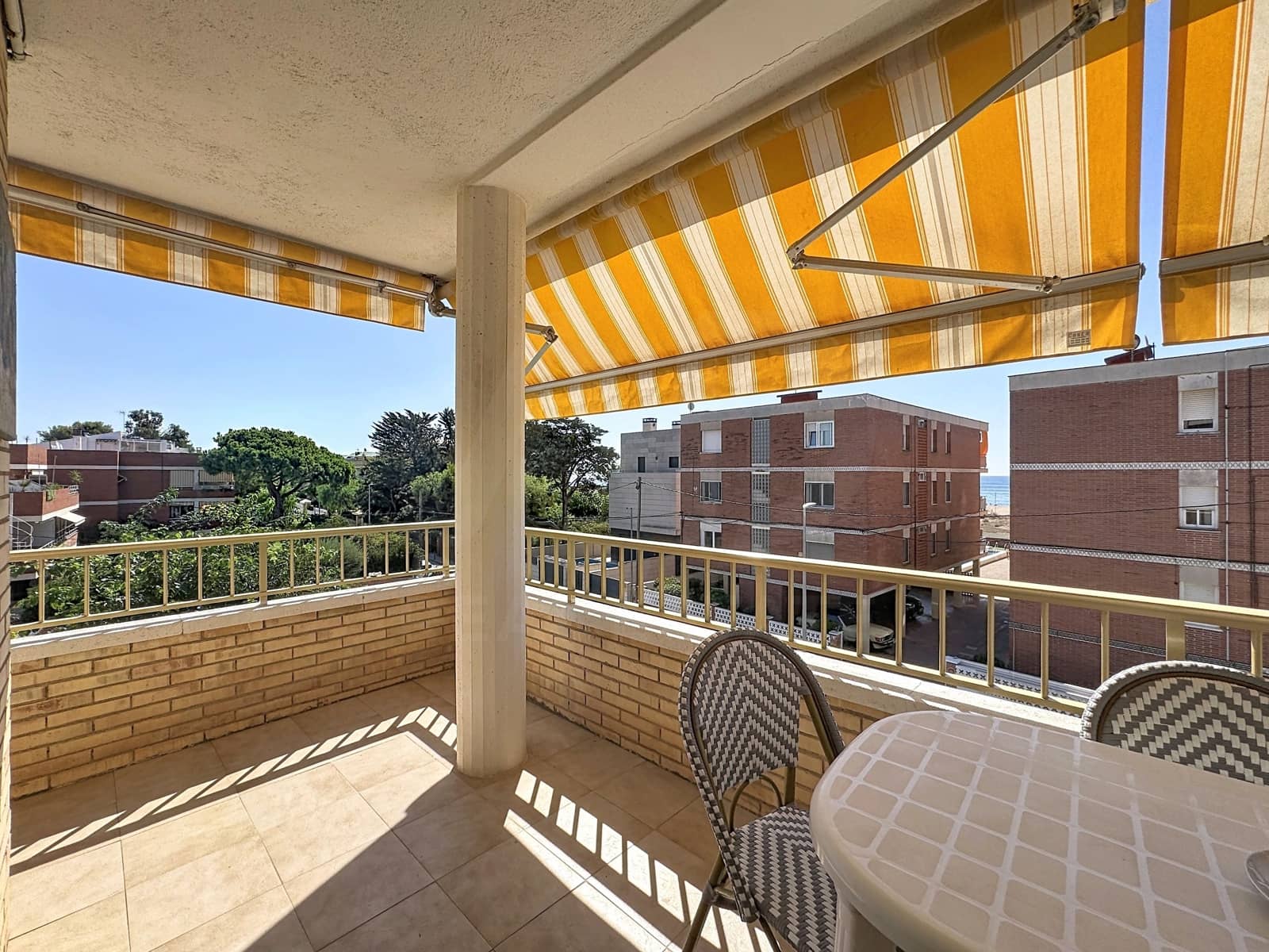 2 soveværelse Lejlighed til salg i Castelldefels med swimmingpool - € 450.000 (Ref: 10052099)