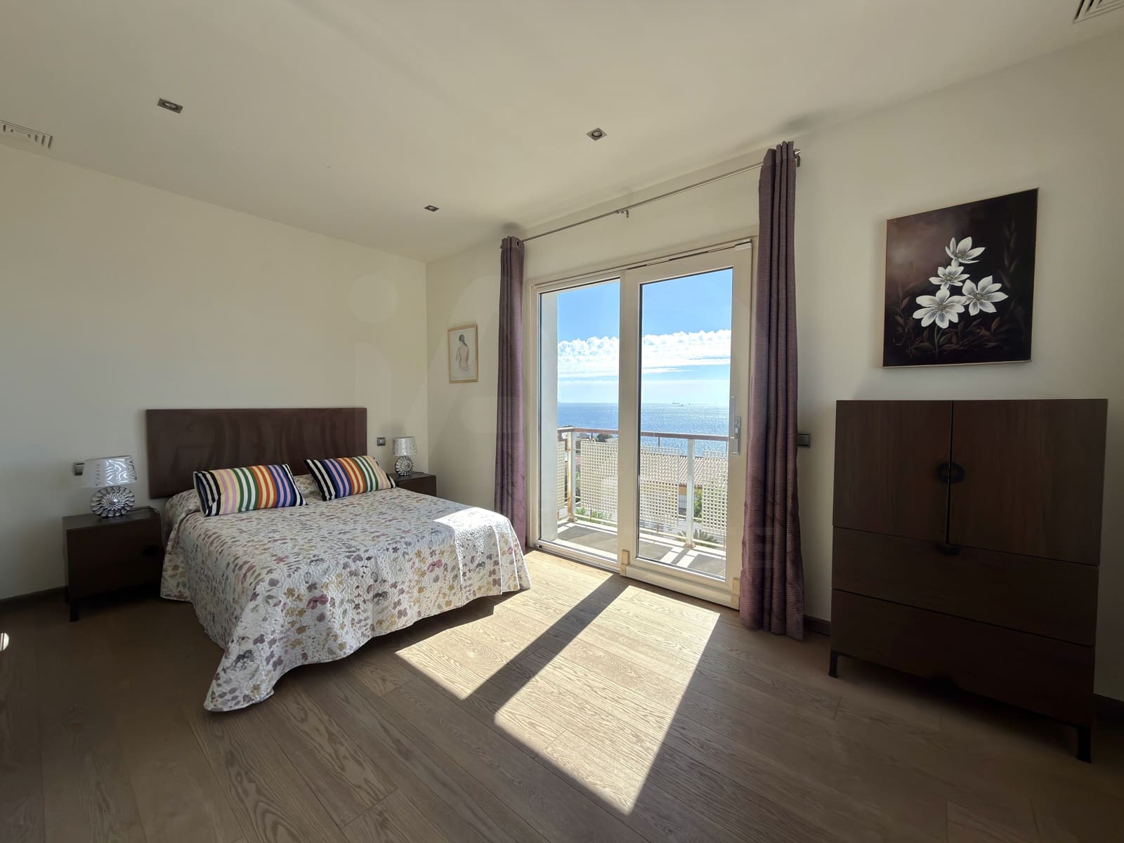 4 soveværelse Villa til salg i Algeciras med swimmingpool garage - € 950.000 (Ref: 10052121)