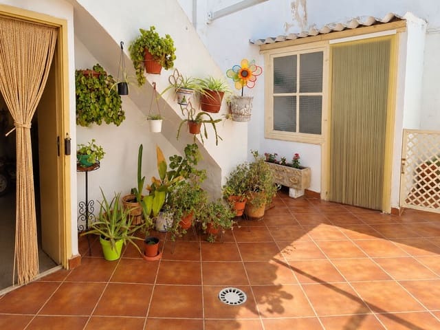 3 slaapkamer Huis te koop in Sax met garage - € 140.000 (Ref: 10054540)
