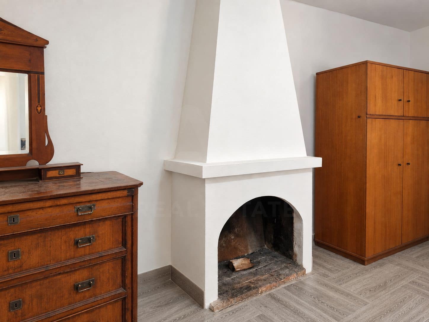 3 soverom Hus til salgs i Sax med garasje - € 140 000 (Ref: 10054540)