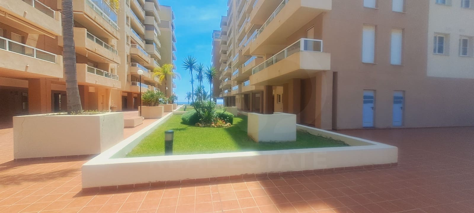 2 Zimmer Apartment zu verkaufen in La Manga del Mar Menor mit Pool Garage - 189.000 € (Ref: 10054541)