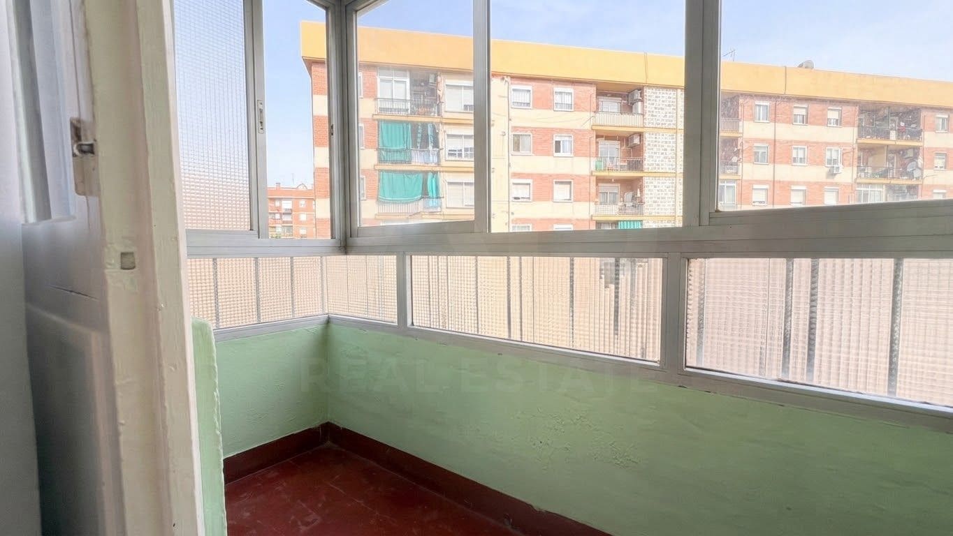3 slaapkamer Appartement te koop in Malaga stad - € 225.000 (Ref: 10054545)