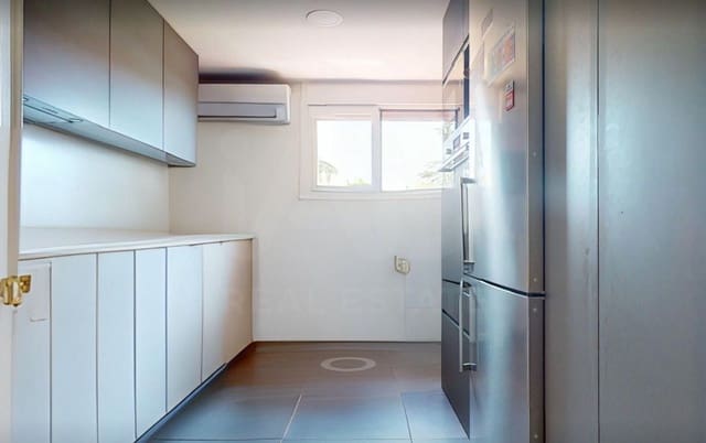 Apartamento de 5 habitaciones en Aravaca, Madrid ciudad en venta - 995.000 € (Ref: 10054548)