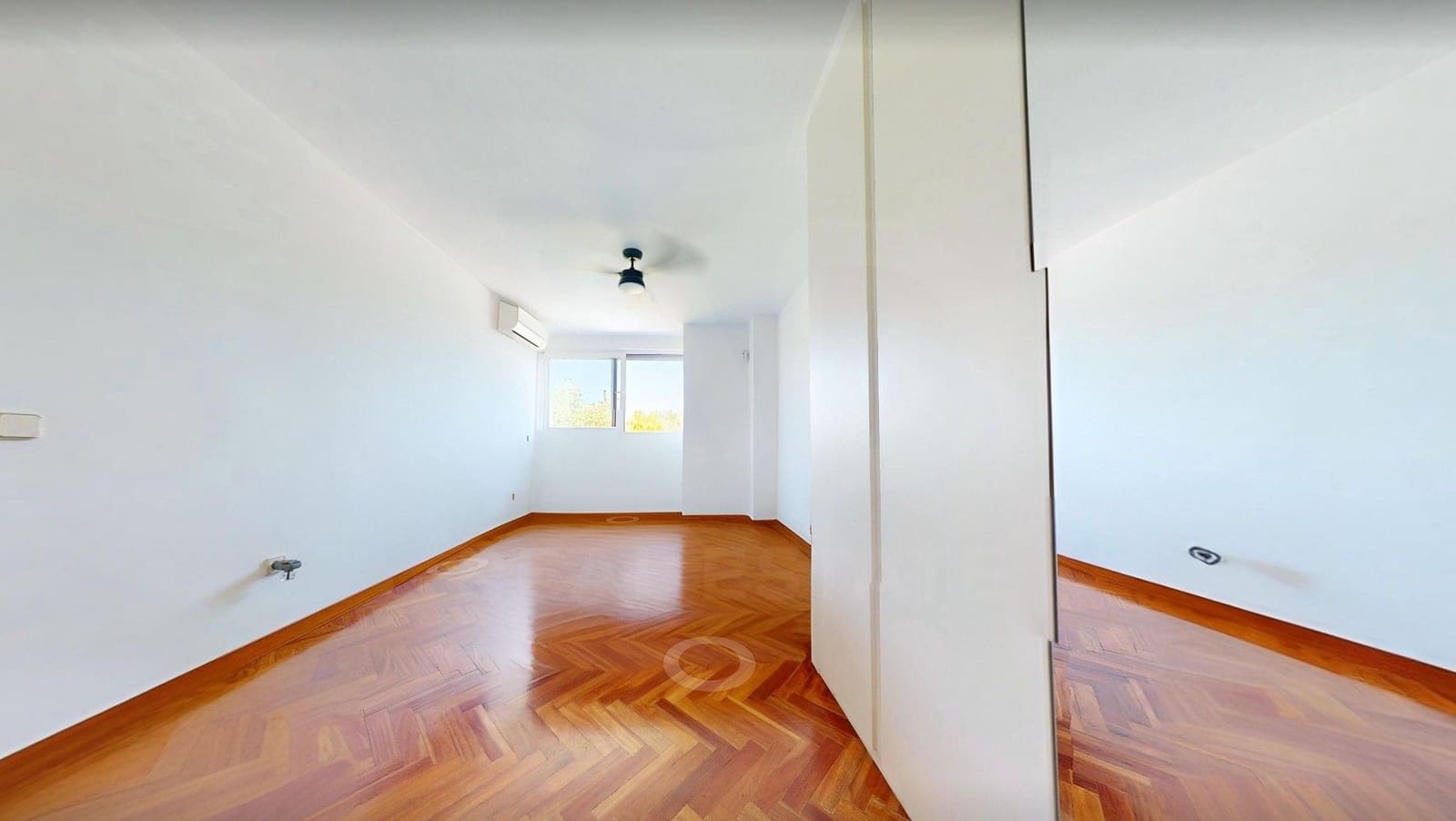 Apartamento de 5 habitaciones en Madrid ciudad en venta - 995.000 € (Ref: 10054548)