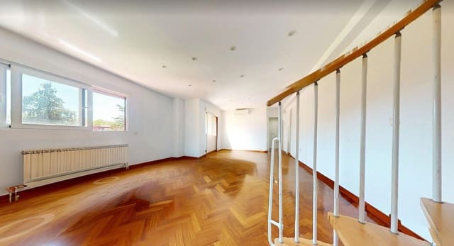 Apartamento de 5 habitaciones en Aravaca, Madrid ciudad en venta - 995.000 € (Ref: 10054548)