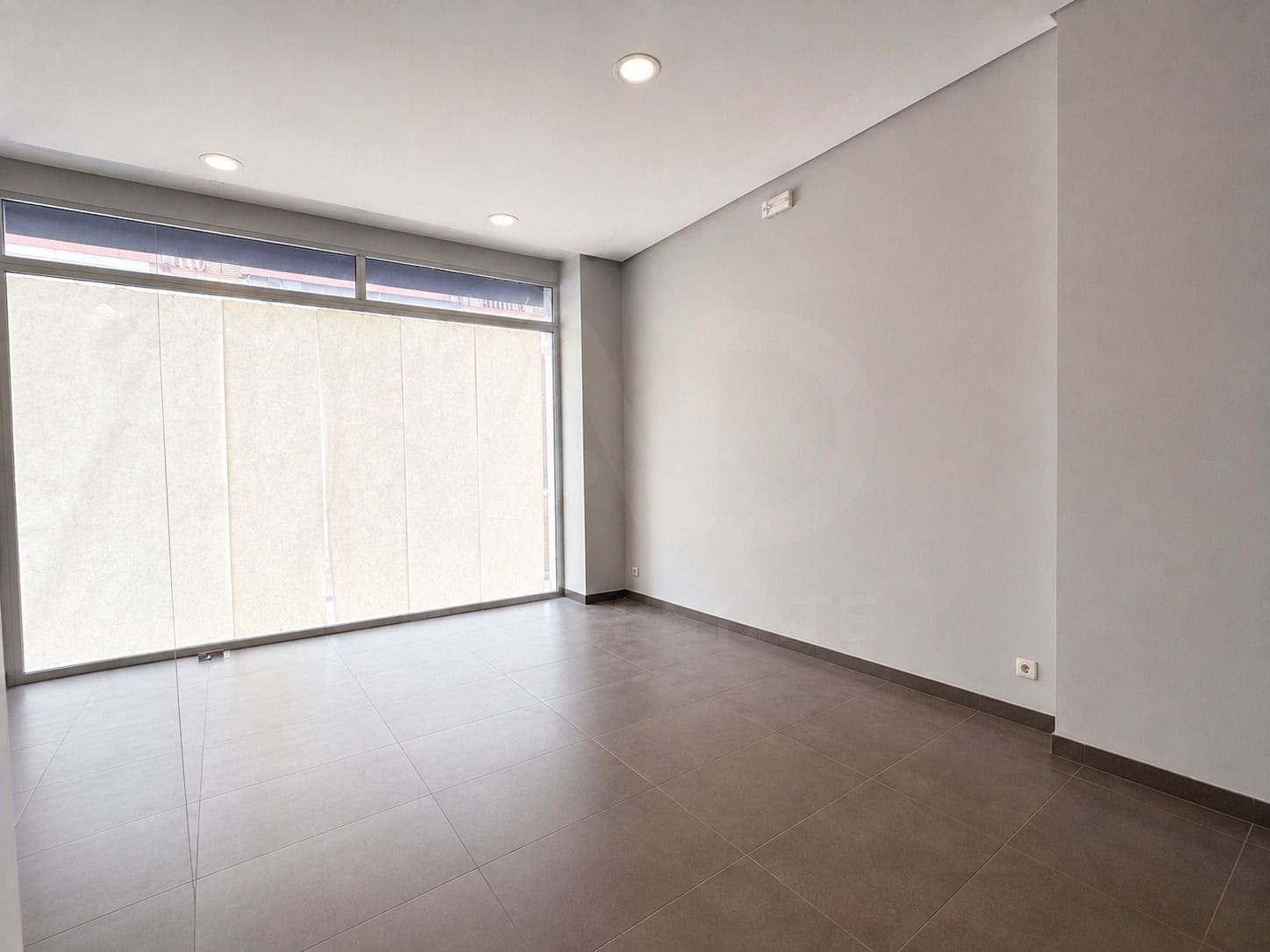 3 chambre Local Commercial à vendre à Leon ville - 160 000 € (Ref: 10054557)