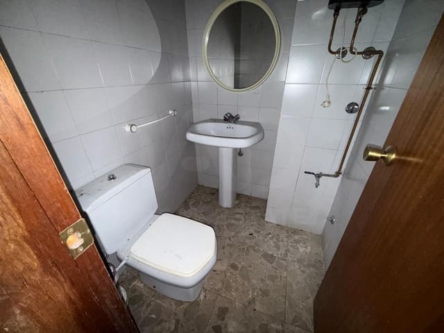 3 bedroom Commercial for sale in León city - € 160,000 (Ref: 10054557)