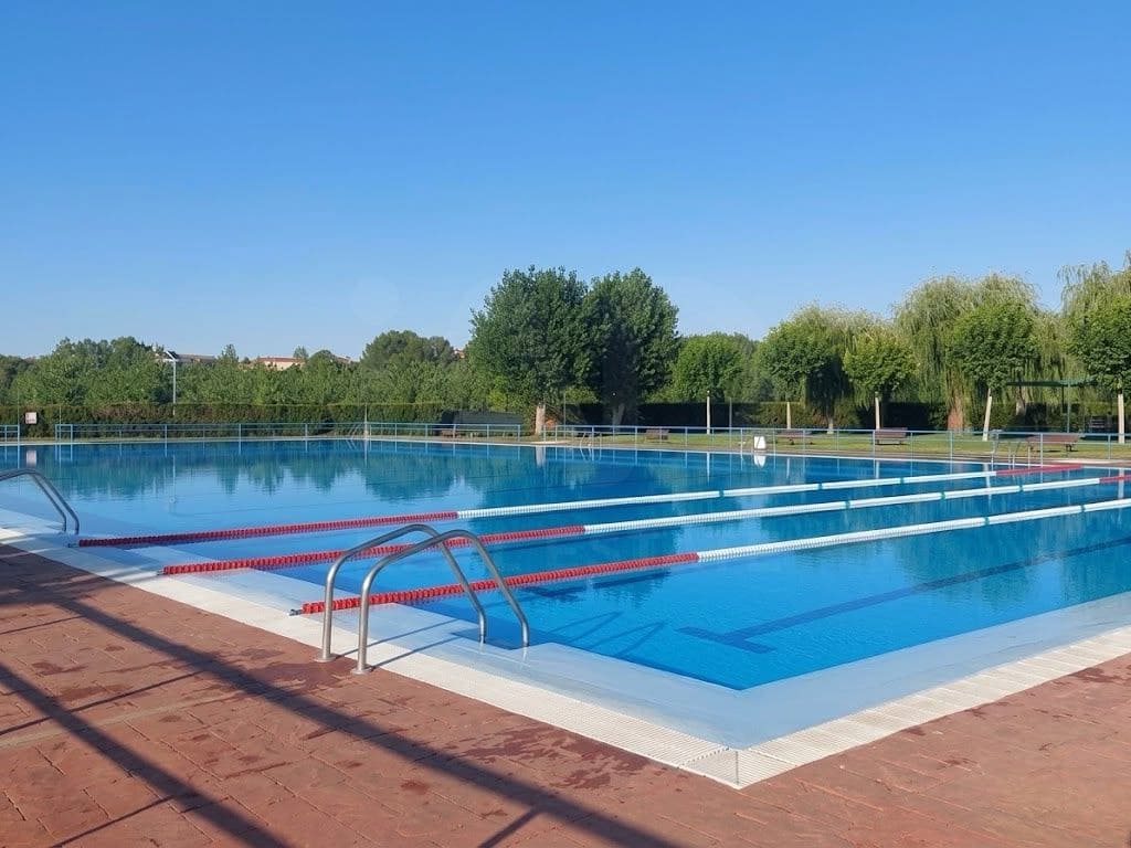 5 bedroom Finca/Country House for sale in Cubillas de los Oteros - € 43,000 (Ref: 10054559)