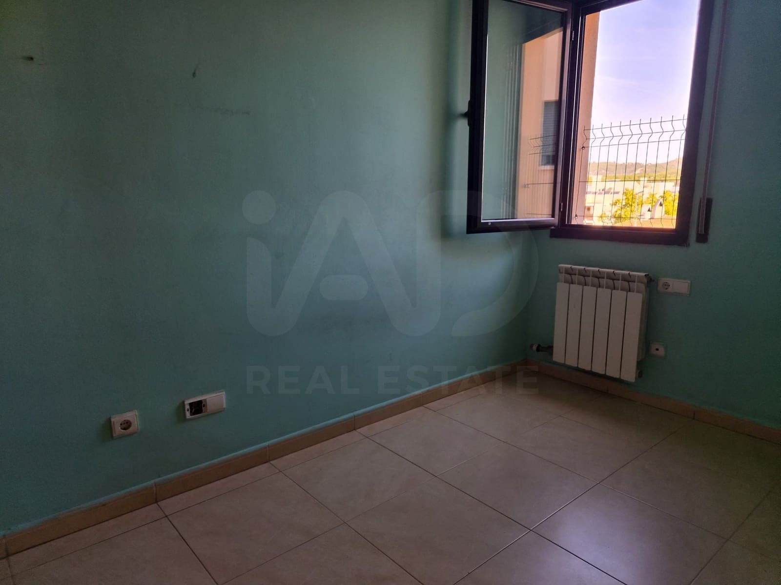 4 sypialnia Apartament na sprzedaż w Miasto Barcelona z garażem - 294 500 € (Ref: 10057368)