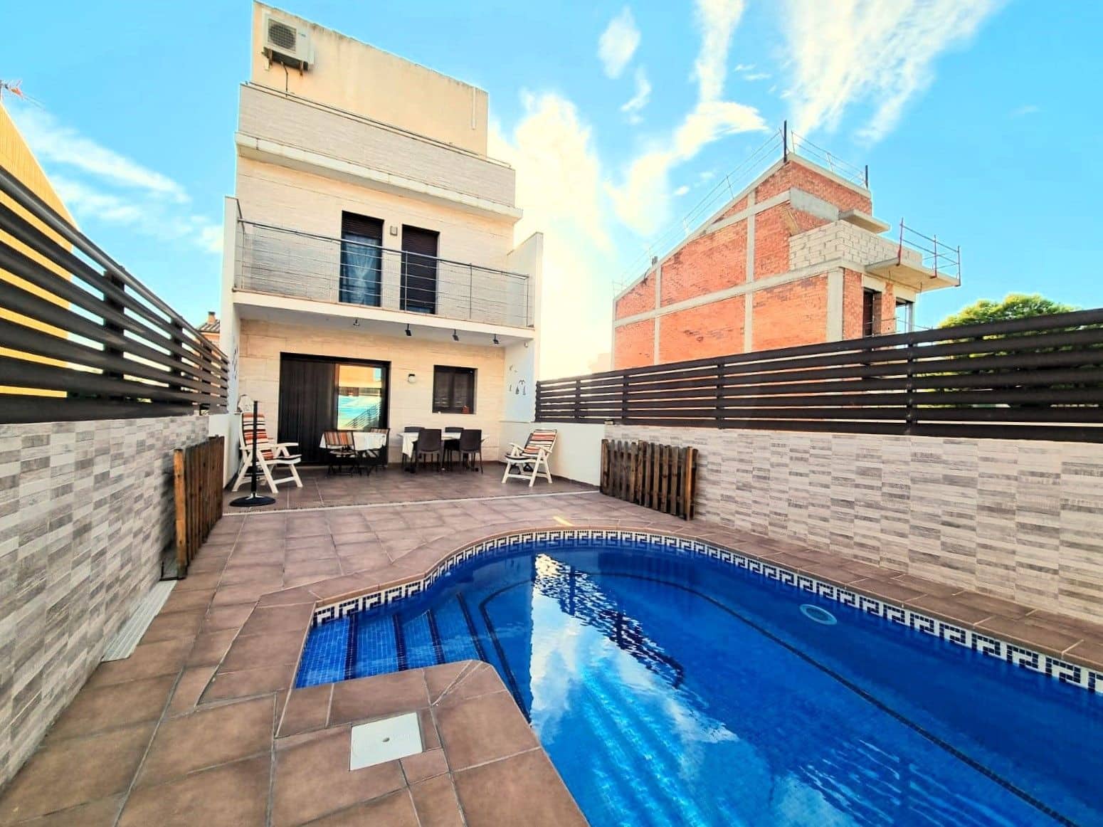 5 slaapkamer Huis te koop in L'Ametlla de Mar met zwembad garage - € 450.000 (Ref: 10057370)