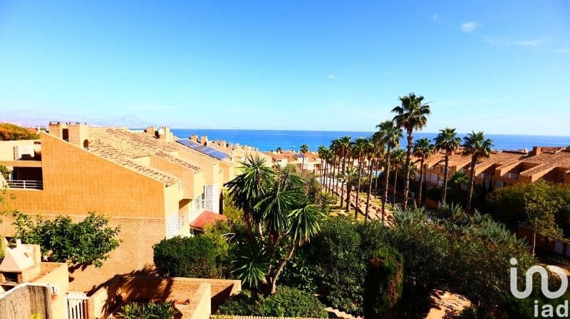 5 quarto Moradia em Banda para venda em Alicante cidade com piscina garagem - 875 000 € (Ref: 10057373)