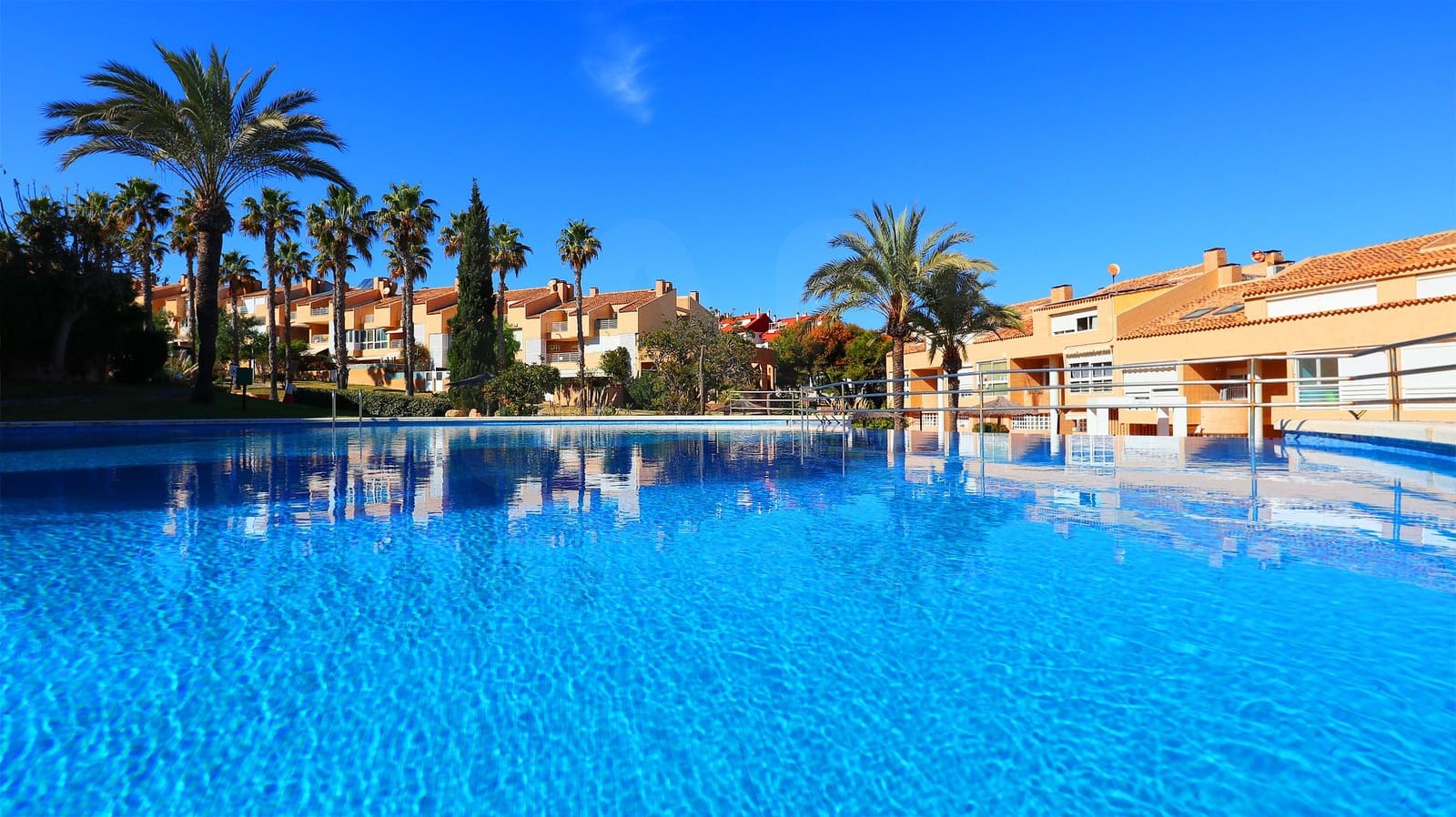 5 quarto Moradia em Banda para venda em Alicante cidade com piscina garagem - 875 000 € (Ref: 10057373)