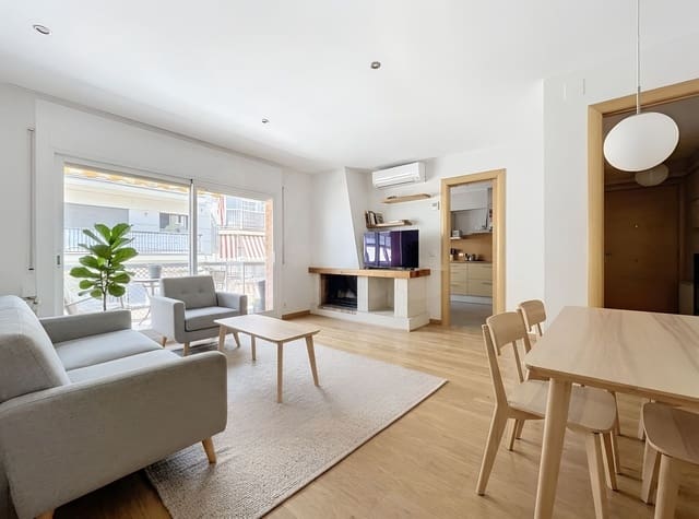 Apartamento de 4 habitaciones en Vilanova i la Geltrú en venta - 320.000 € (Ref: 10057888)