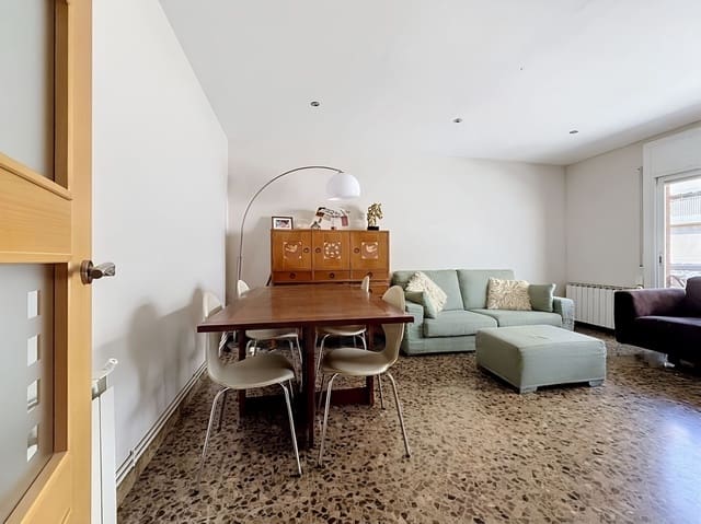 Apartamento de 4 habitaciones en Vilanova i la Geltrú en venta - 320.000 € (Ref: 10057888)