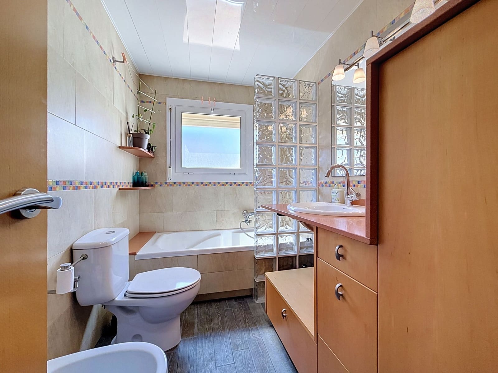 4 bedroom Apartment for sale in Vilanova i la Geltru - € 320,000 (Ref: 10057888)