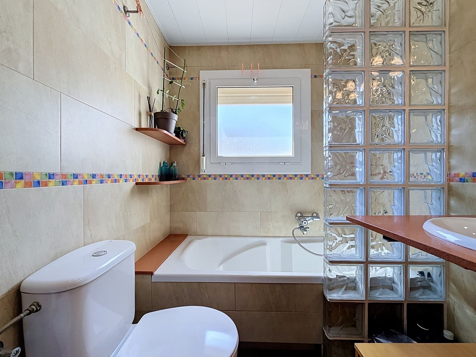 4 bedroom Apartment for sale in Vilanova i la Geltru - € 320,000 (Ref: 10057888)