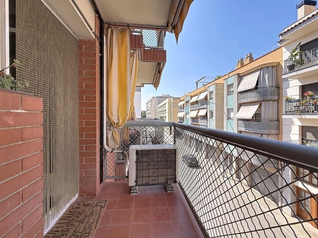 Apartamento de 4 habitaciones en Vilanova i la Geltrú en venta - 320.000 € (Ref: 10057888)