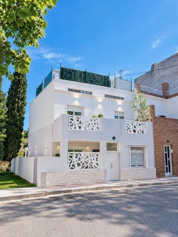 4 chambre Villa/Maison Mitoyenne à vendre à Reus avec piscine - 410 000 € (Ref: 10057889)