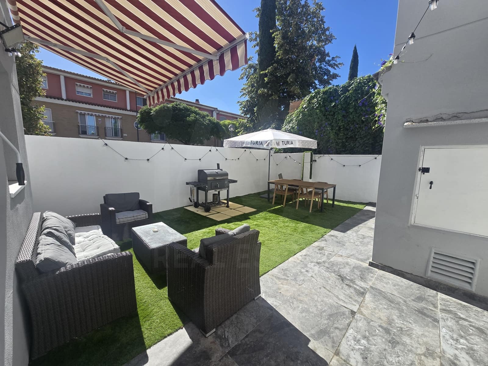 4 bedroom Terraced Villa for sale in Reus with pool - € 410,000 (Ref: 10057889)