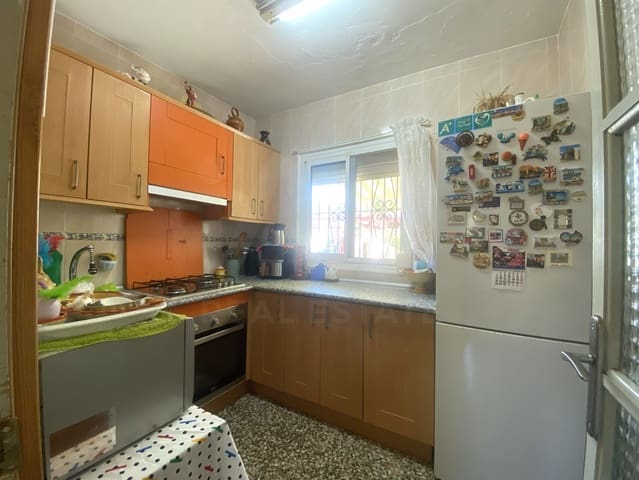 3 sypialnia Dom na sprzedaż w Miasto Tarragona z basenem garażem - 270 000 € (Ref: 10057891)
