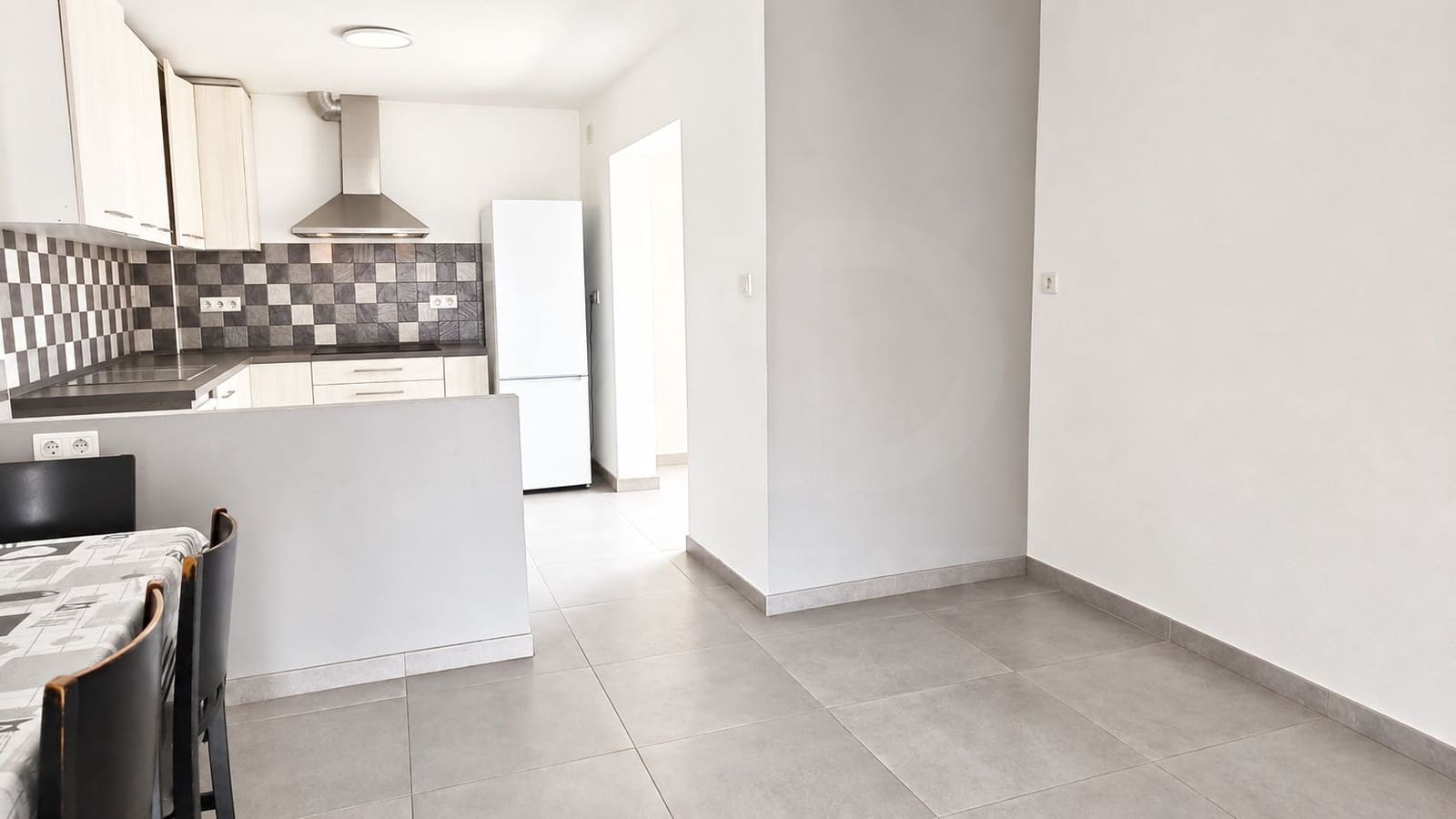 3 bedroom Apartment for sale in Alicante / Alacant city - € 165,000 (Ref: 10057892)