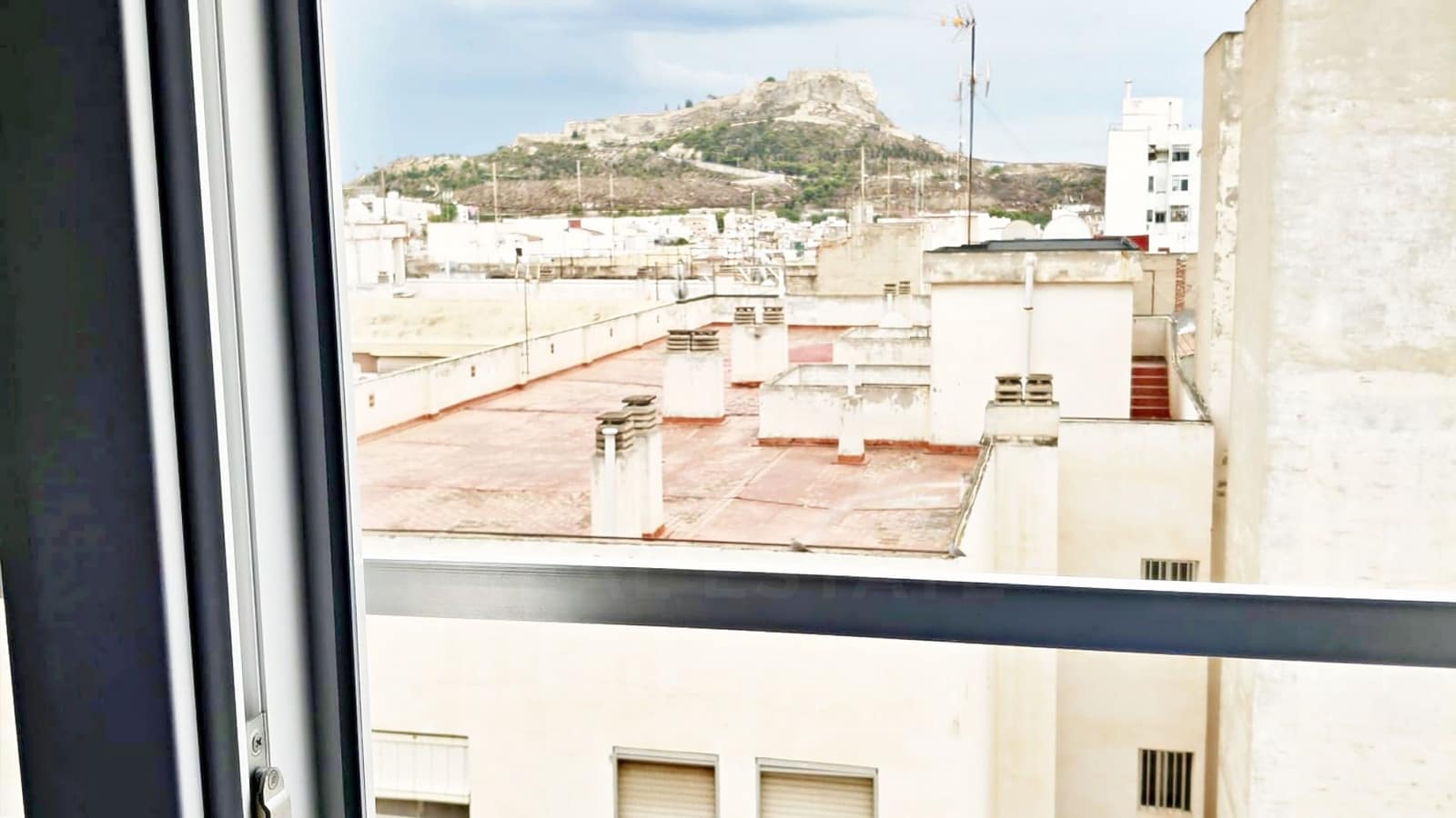 3 bedroom Apartment for sale in Alicante / Alacant city - € 165,000 (Ref: 10057892)