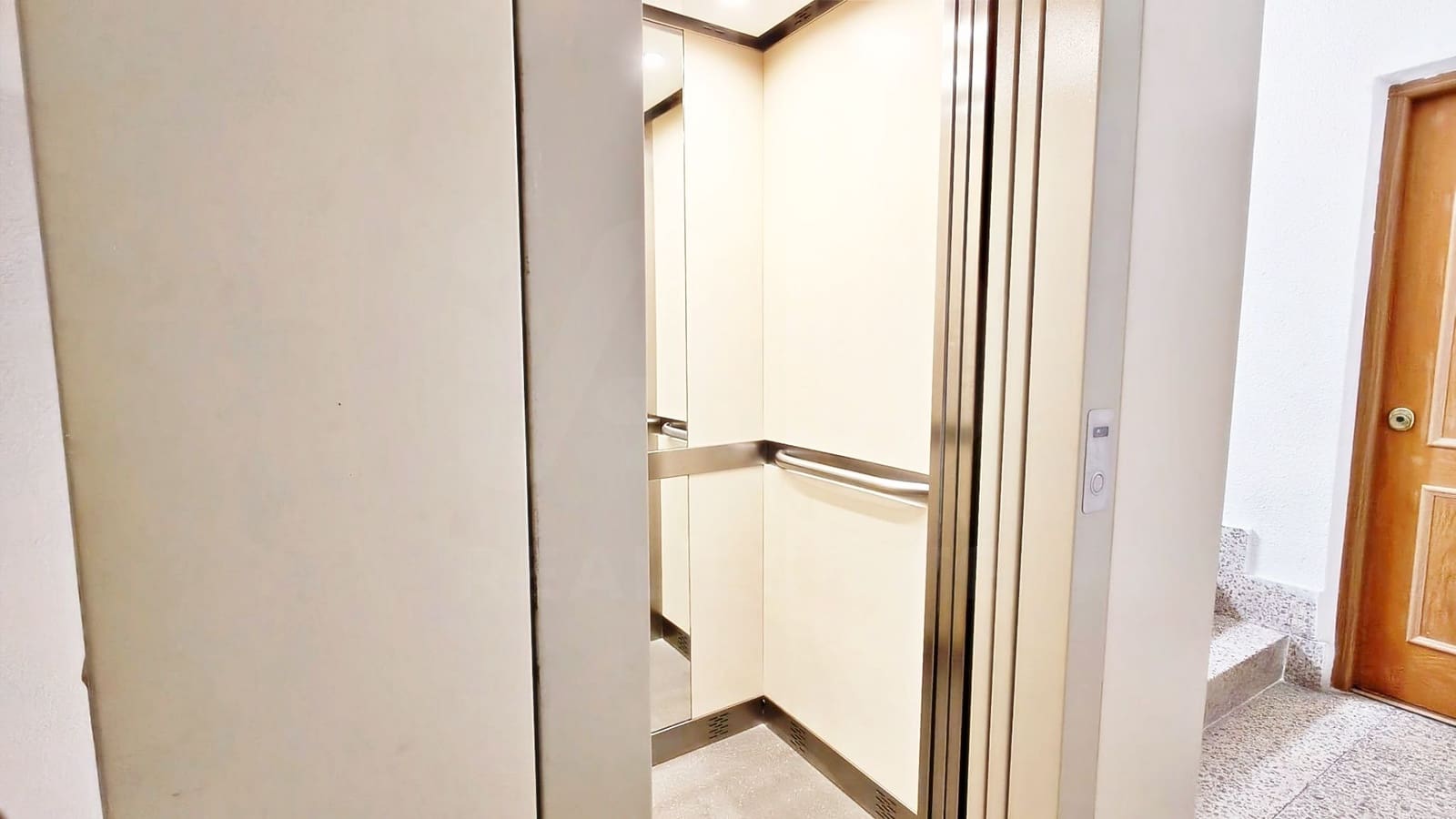 3 bedroom Apartment for sale in Alicante / Alacant city - € 165,000 (Ref: 10057892)