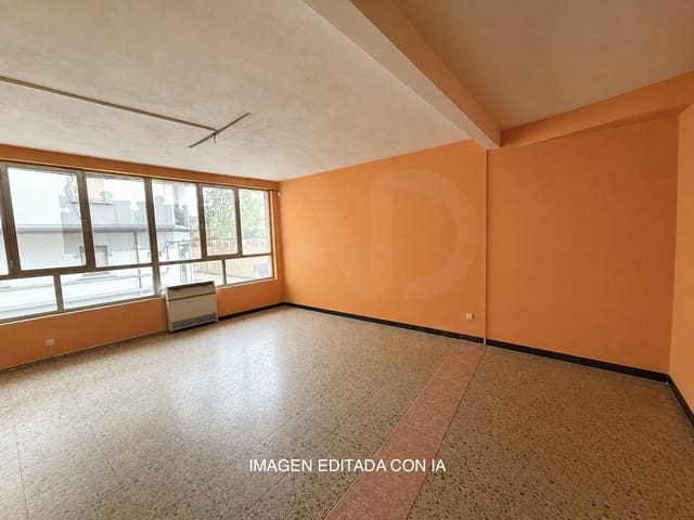 3 slaapkamer Commercieel te koop in León stad - € 80.000 (Ref: 10057897)