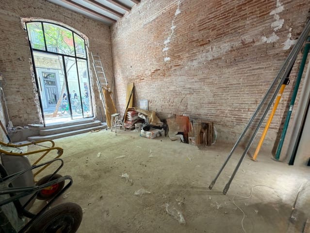 Comercial para arrendar em El Poble Sec, Barcelona cidade - 10 000 € (Ref: 10057898)