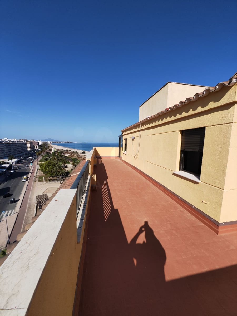 2 bedroom Apartment for sale in Peniscola with pool - € 246,000 (Ref: 10057899)