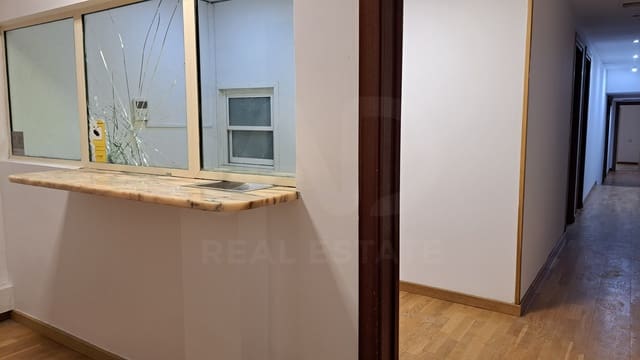 Kaupallinen myytävänä paikassa El Fort Pienc, Barcelona kaupunki - 225 000 € (Ref: 10057901)