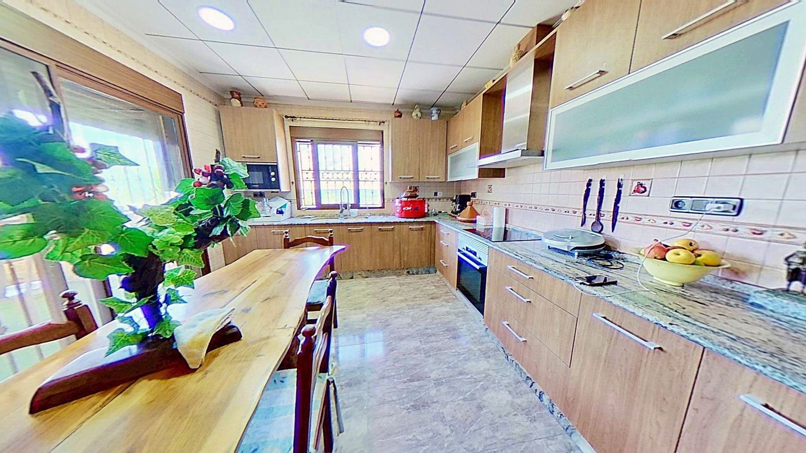 4 bedroom Villa for sale in Cox with pool - € 345,000 (Ref: 10059193)