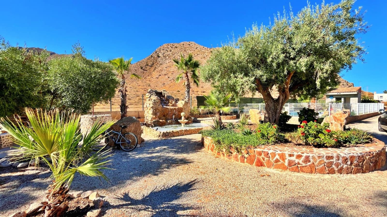 4 bedroom Villa for sale in Cox with pool - € 345,000 (Ref: 10059193)