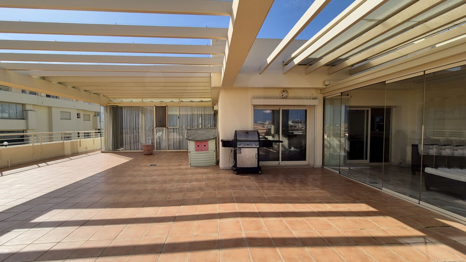 4 sovrum Takvåning till salu i Mijas med pool - 775 000 € (Ref: 10060666)