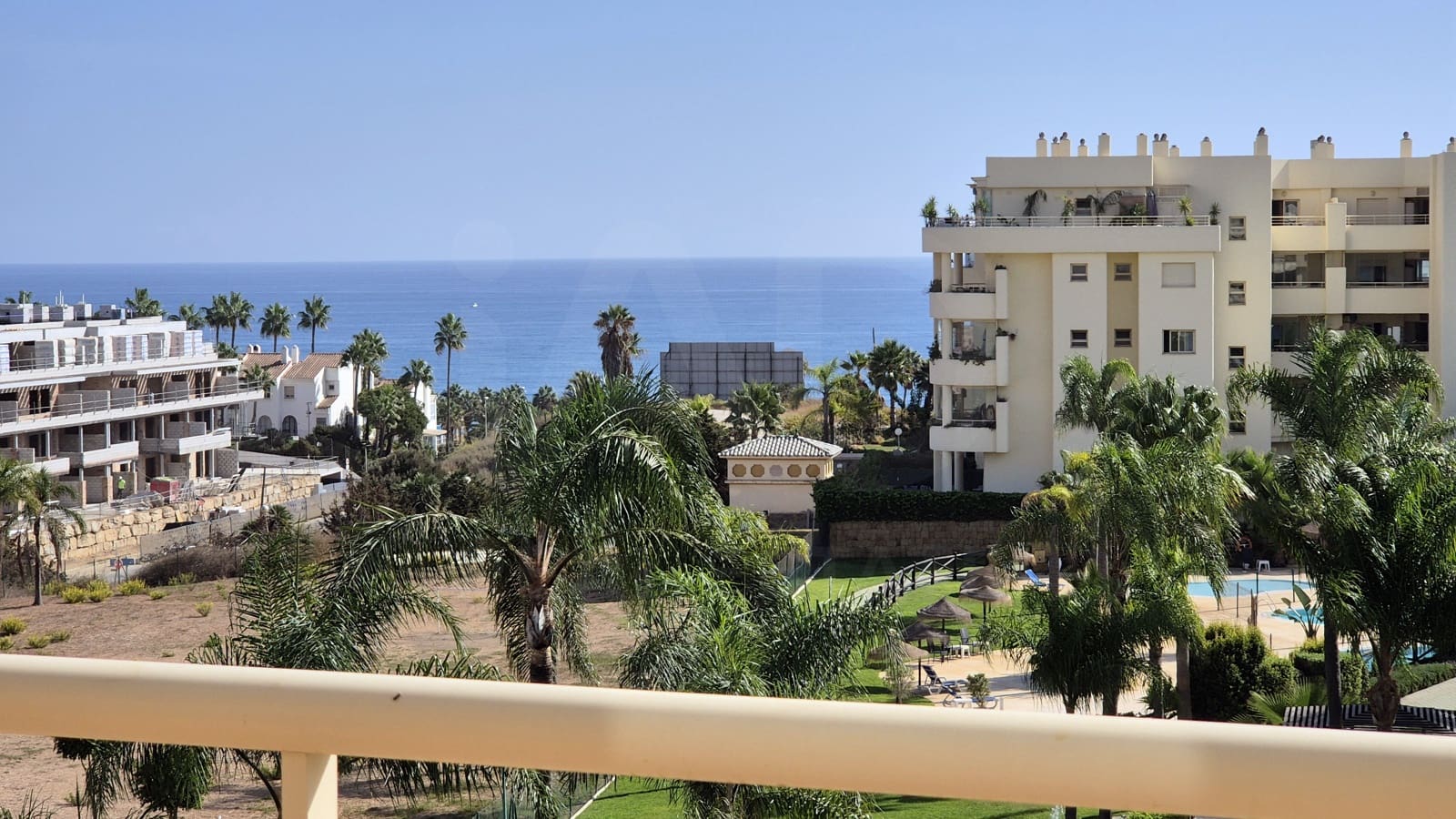 4 sovrum Takvåning till salu i Mijas med pool - 775 000 € (Ref: 10060666)