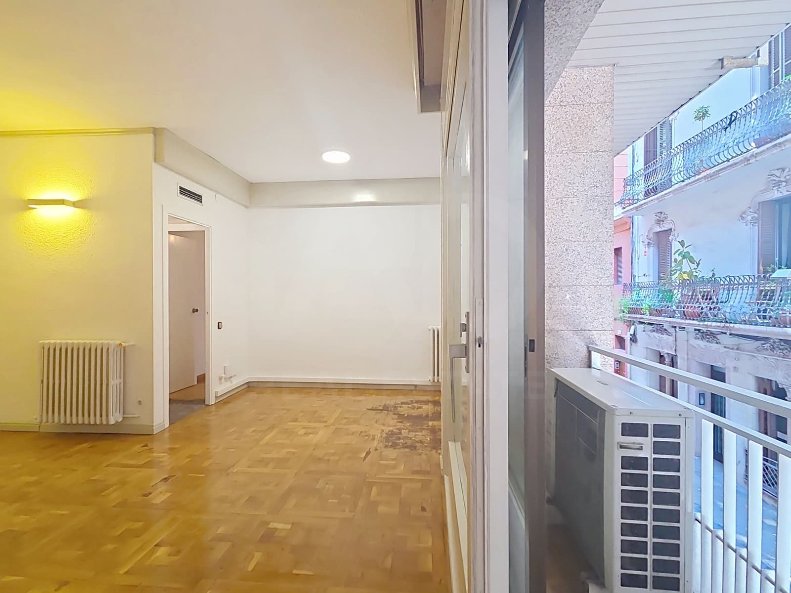 Apartamento de 3 habitaciones en Barcelona ciudad en venta con garaje - 580.000 € (Ref: 10060679)