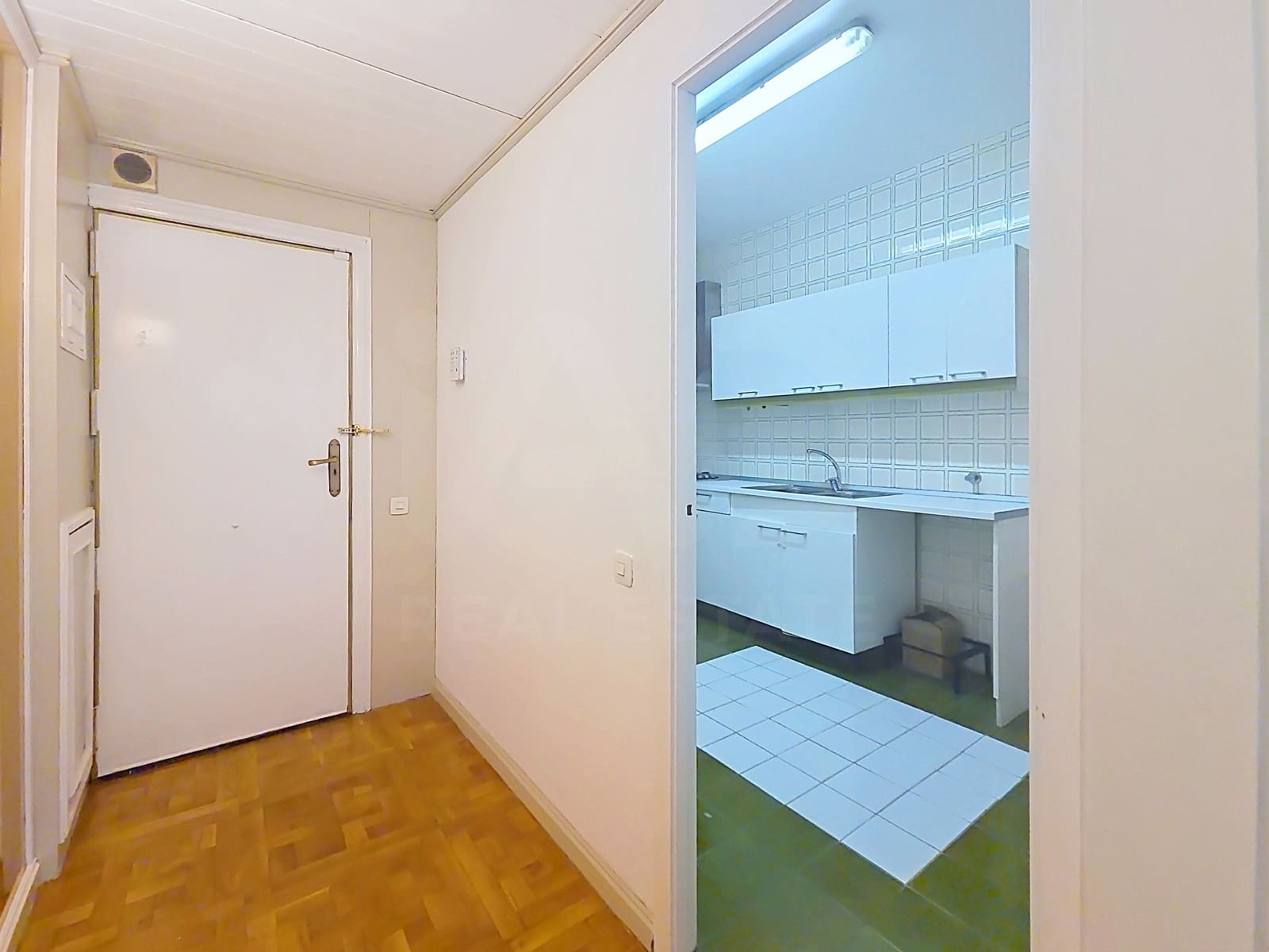 Apartamento de 3 habitaciones en Barcelona ciudad en venta con garaje - 580.000 € (Ref: 10060679)