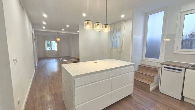 Apartamento de 3 habitaciones en El Vendrell en venta - 315.000 € (Ref: 10061104)