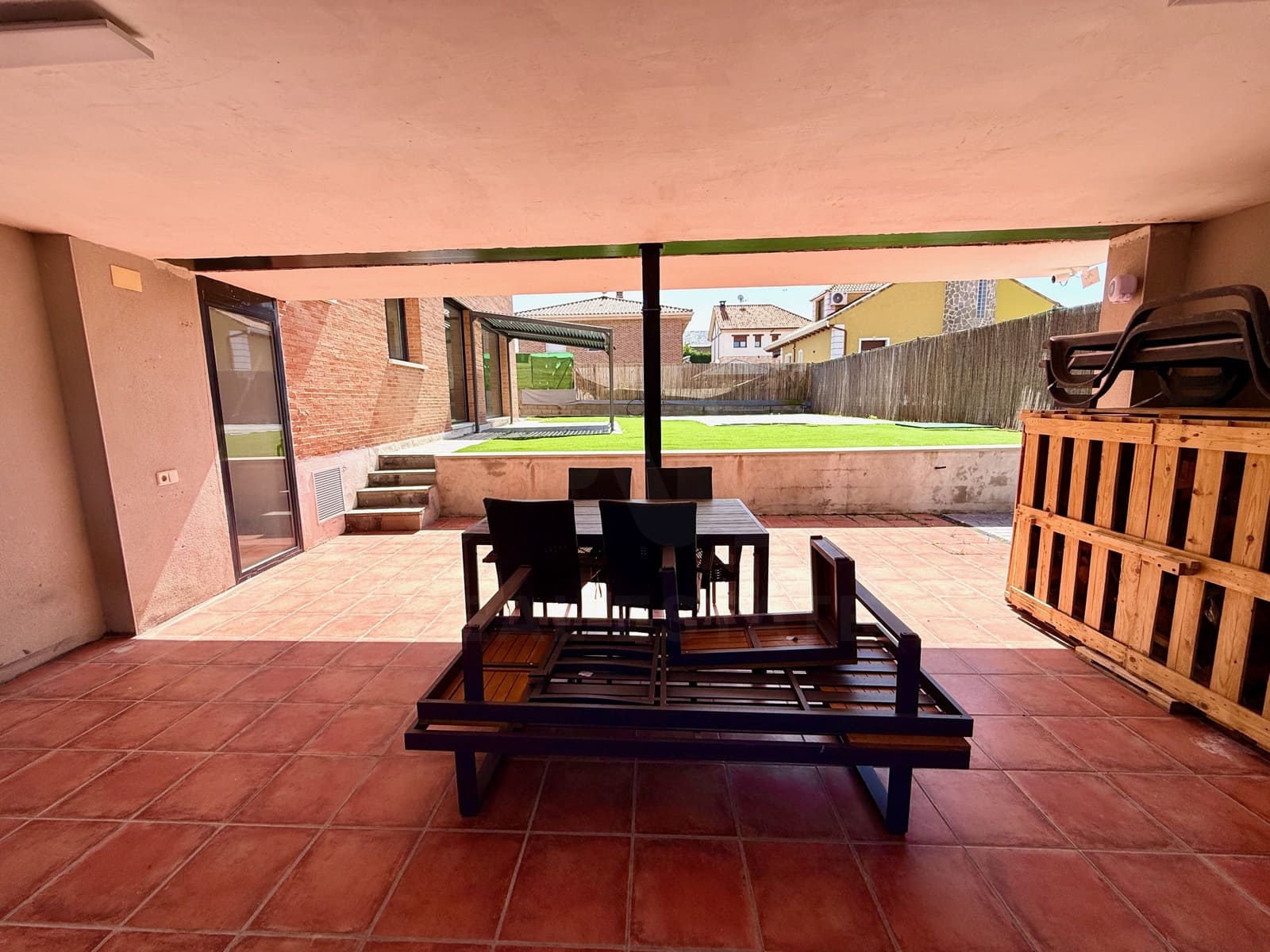 4 soveværelse Byhus til salg i Chiloeches med swimmingpool garage - € 420.000 (Ref: 10061105)