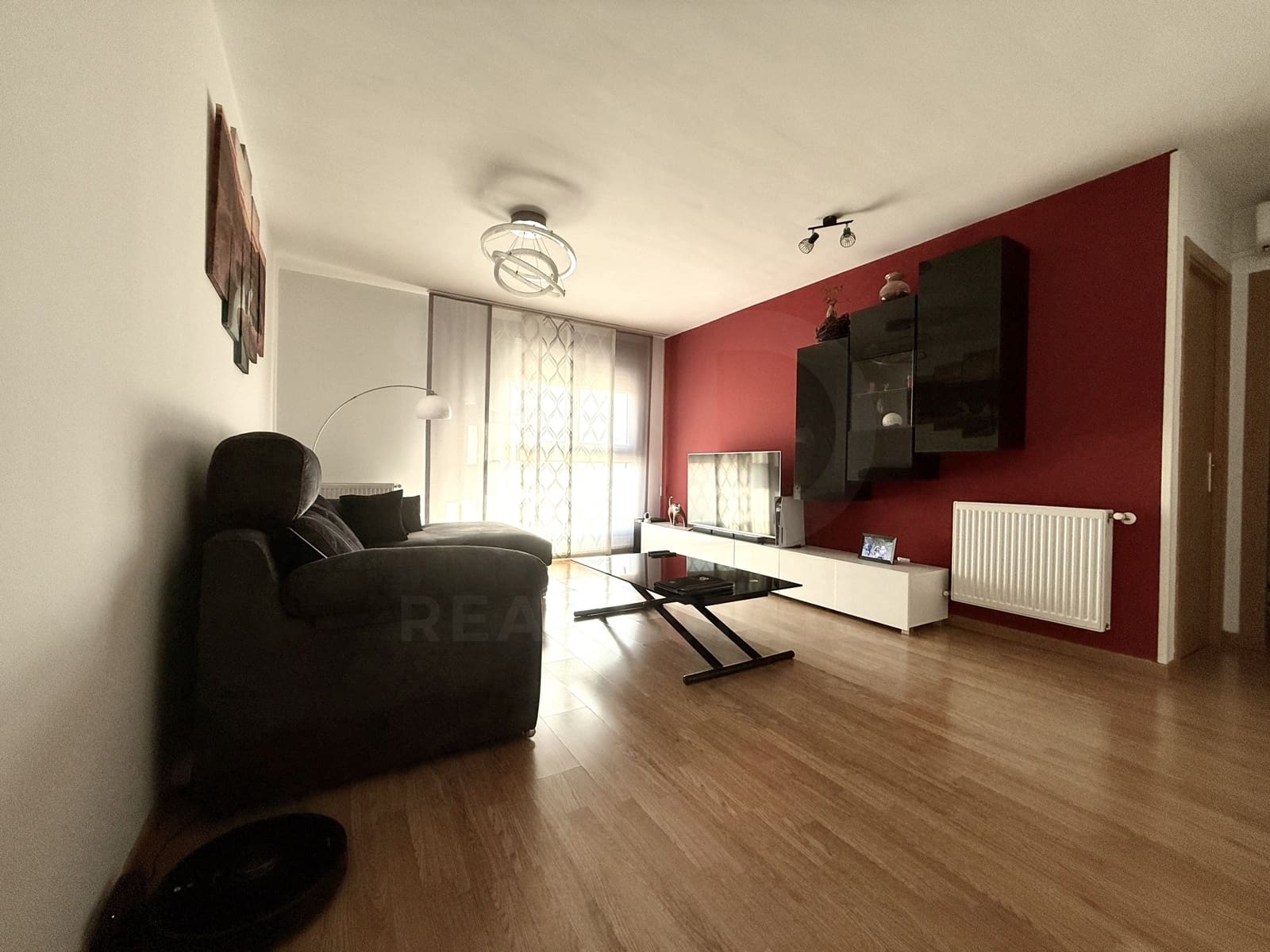 2 bedroom Apartment for sale in Villalbilla with garage - € 305,000 (Ref: 10061107)