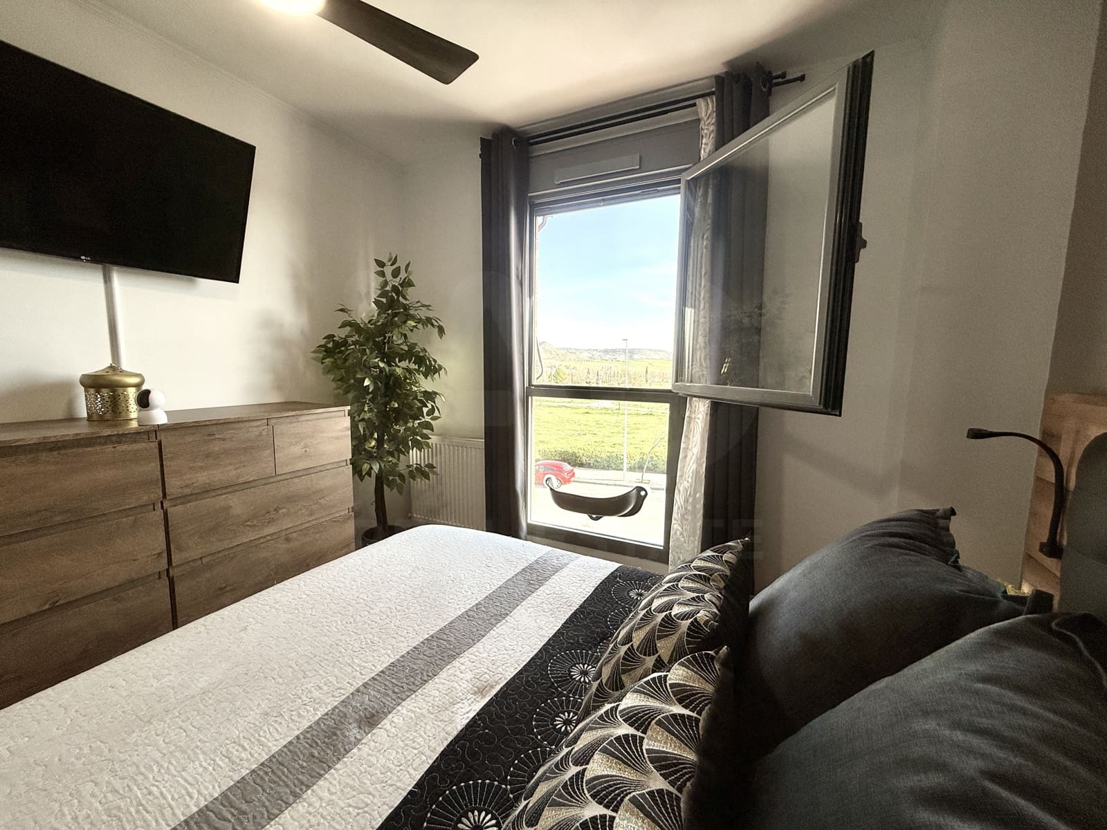 2 bedroom Apartment for sale in Villalbilla with garage - € 305,000 (Ref: 10061107)