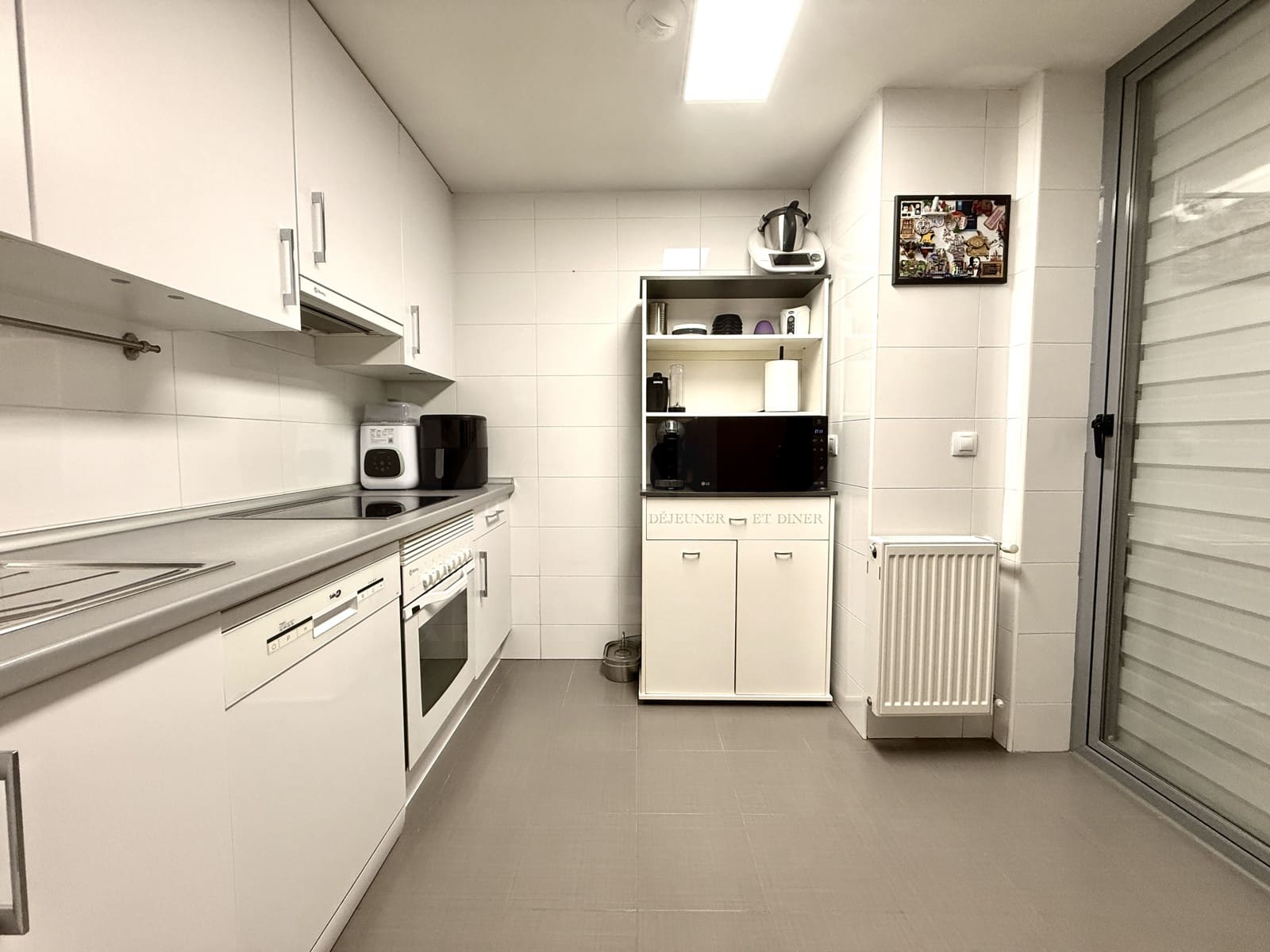 2 bedroom Apartment for sale in Villalbilla with garage - € 305,000 (Ref: 10061107)