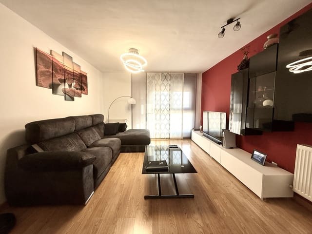 2 slaapkamer Appartement te koop in Villalbilla met garage - € 305.000 (Ref: 10061107)