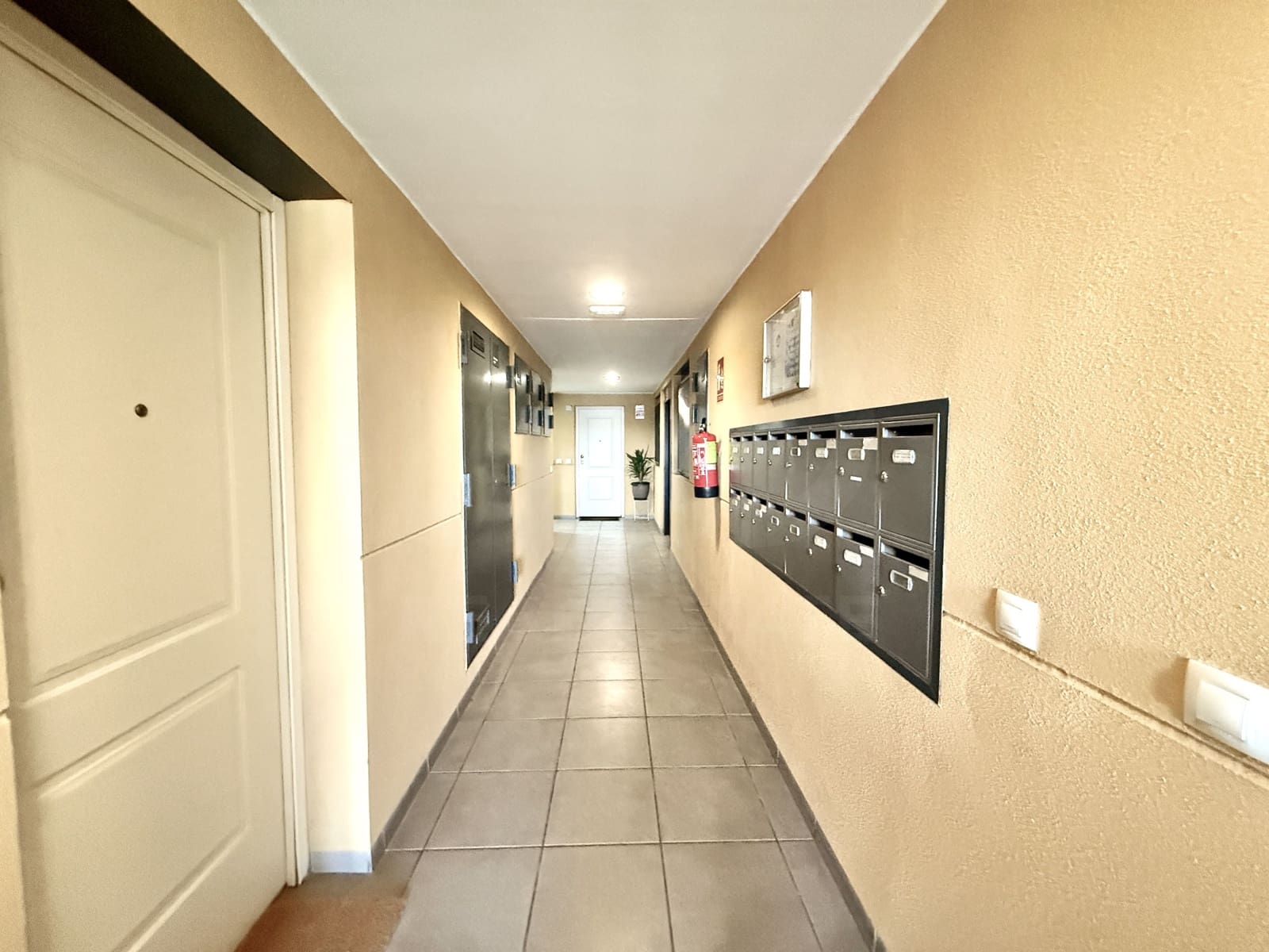 2 bedroom Apartment for sale in Villalbilla with garage - € 305,000 (Ref: 10061107)