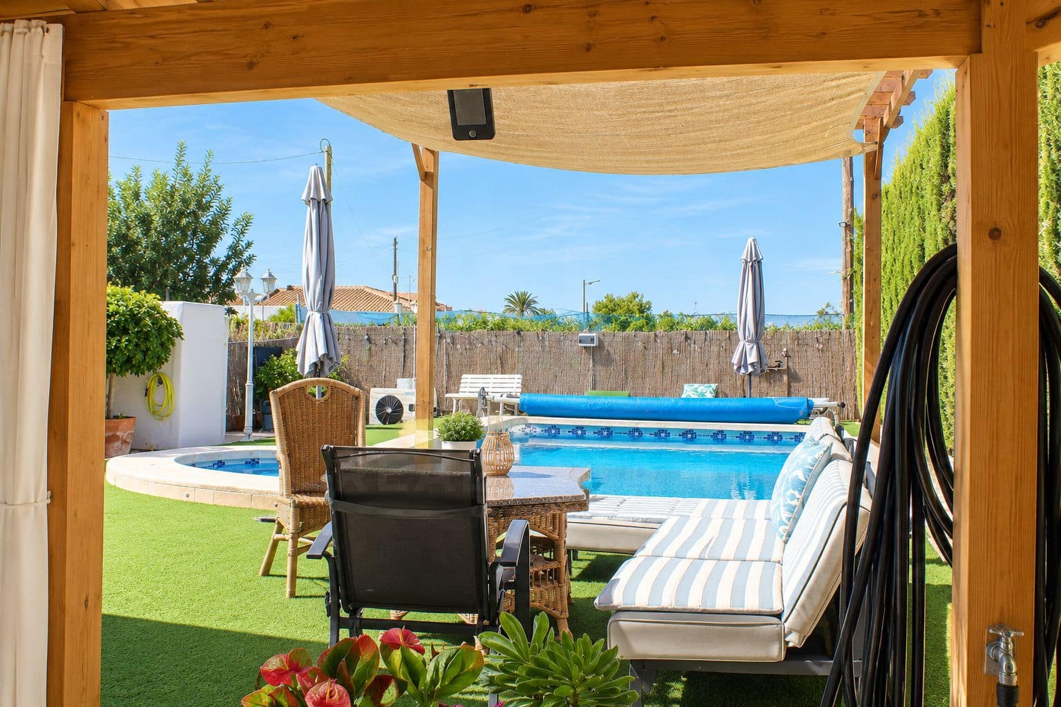 4 bedroom Townhouse for sale in Formentera del Segura with pool garage - € 487,800 (Ref: 10061108)